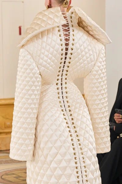 Look 11
